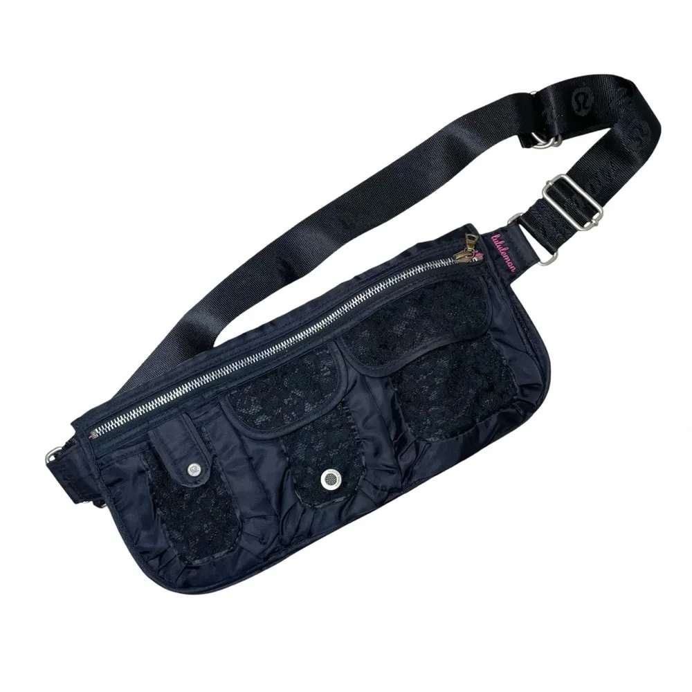Lululemon Travel Walker Pooch Fanny Pack - Picture 1 of 10